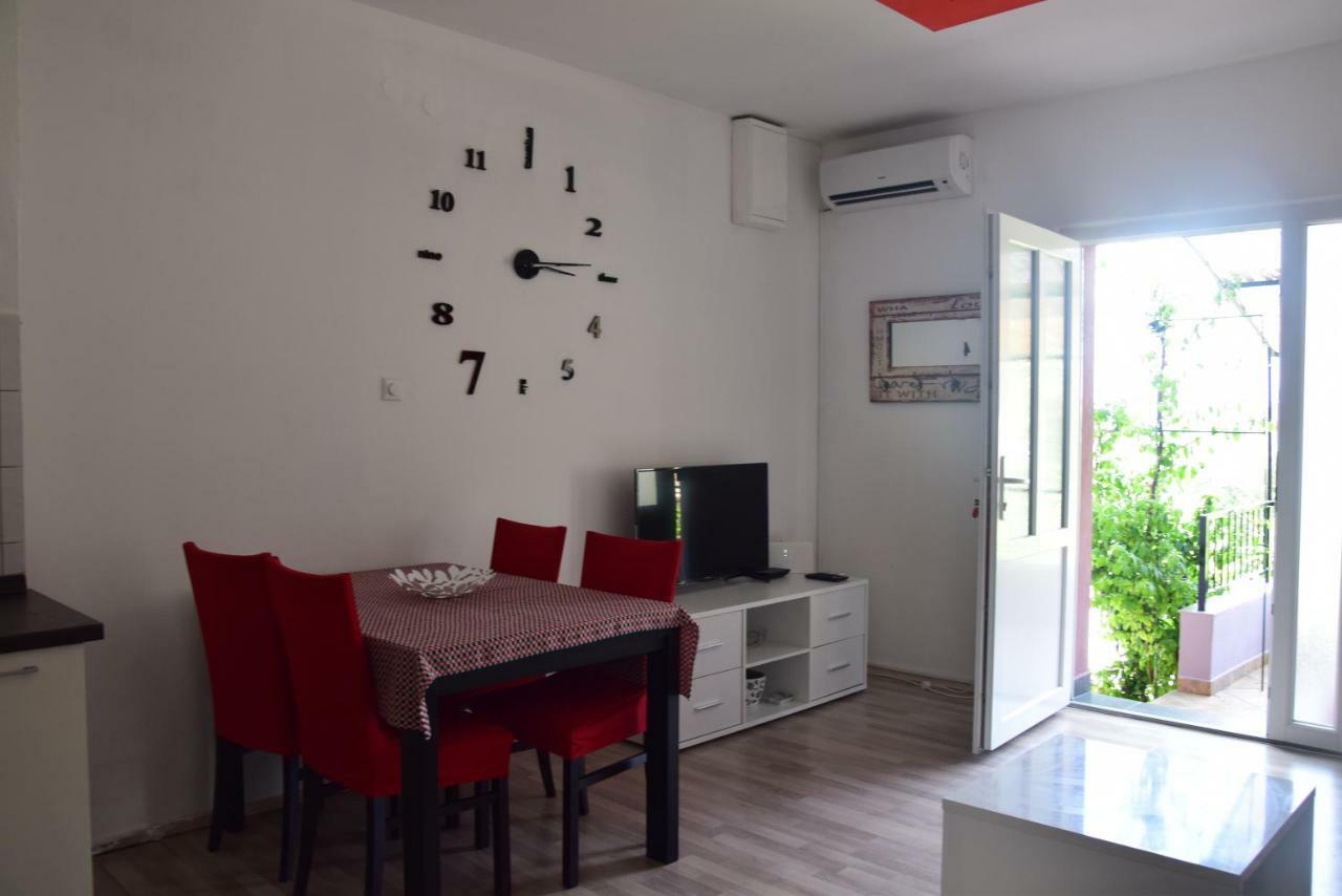 Apartman Ana Apartment Сали Екстериор снимка