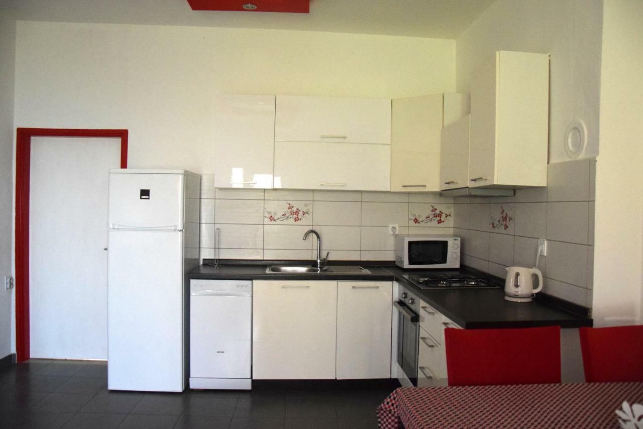 Apartman Ana Apartment Сали Екстериор снимка