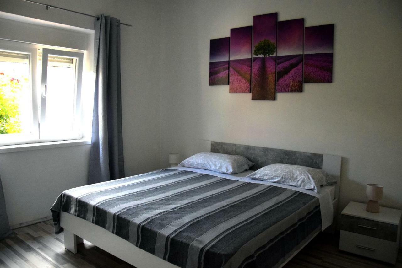 Apartman Ana Apartment Сали Екстериор снимка