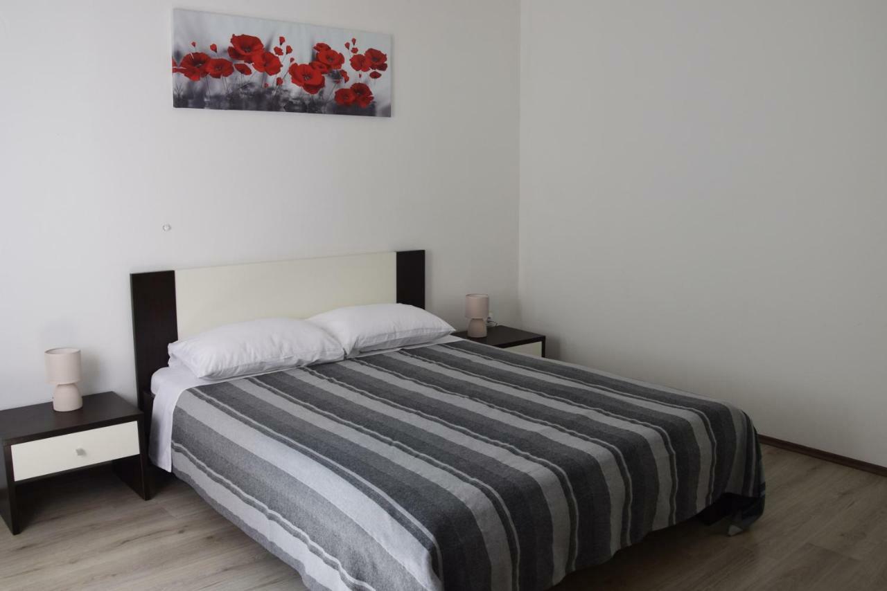 Apartman Ana Apartment Сали Екстериор снимка
