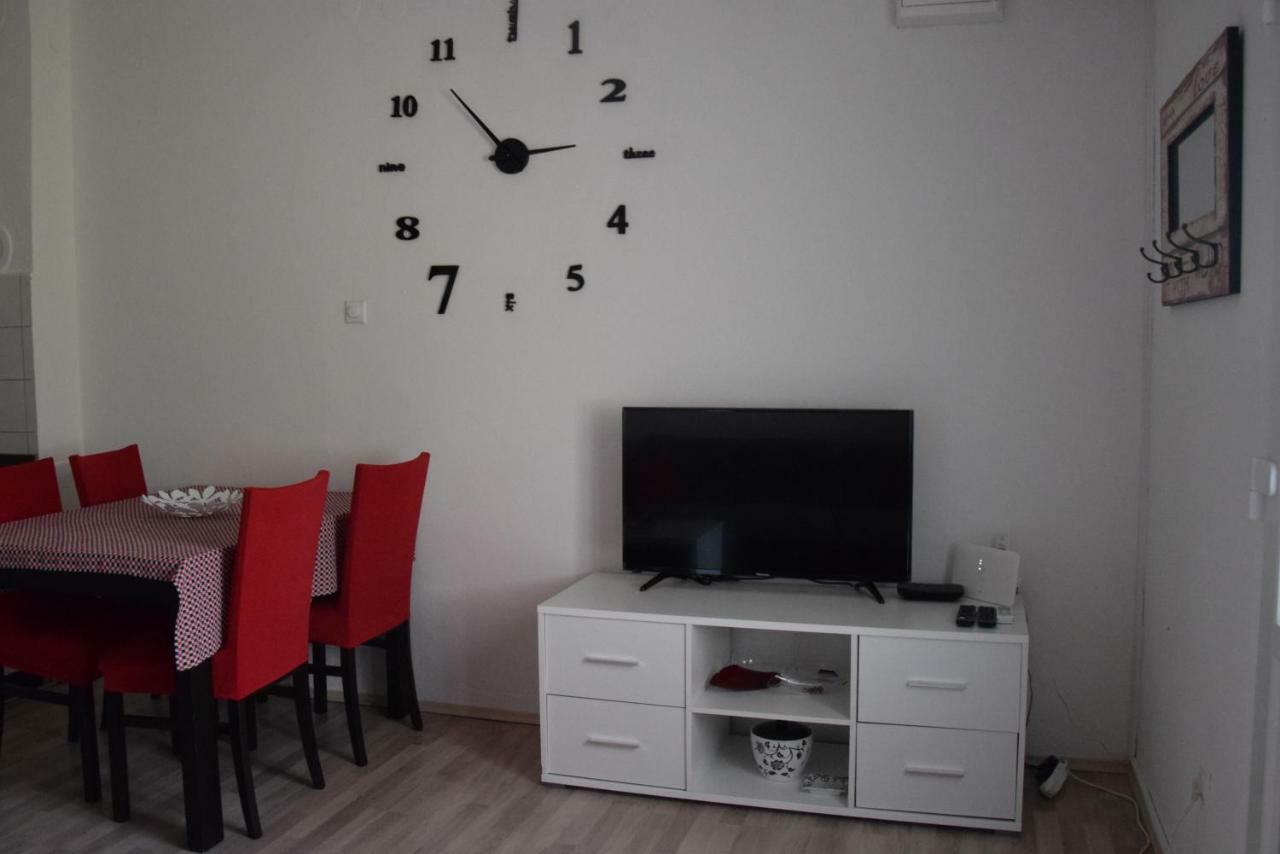 Apartman Ana Apartment Сали Екстериор снимка