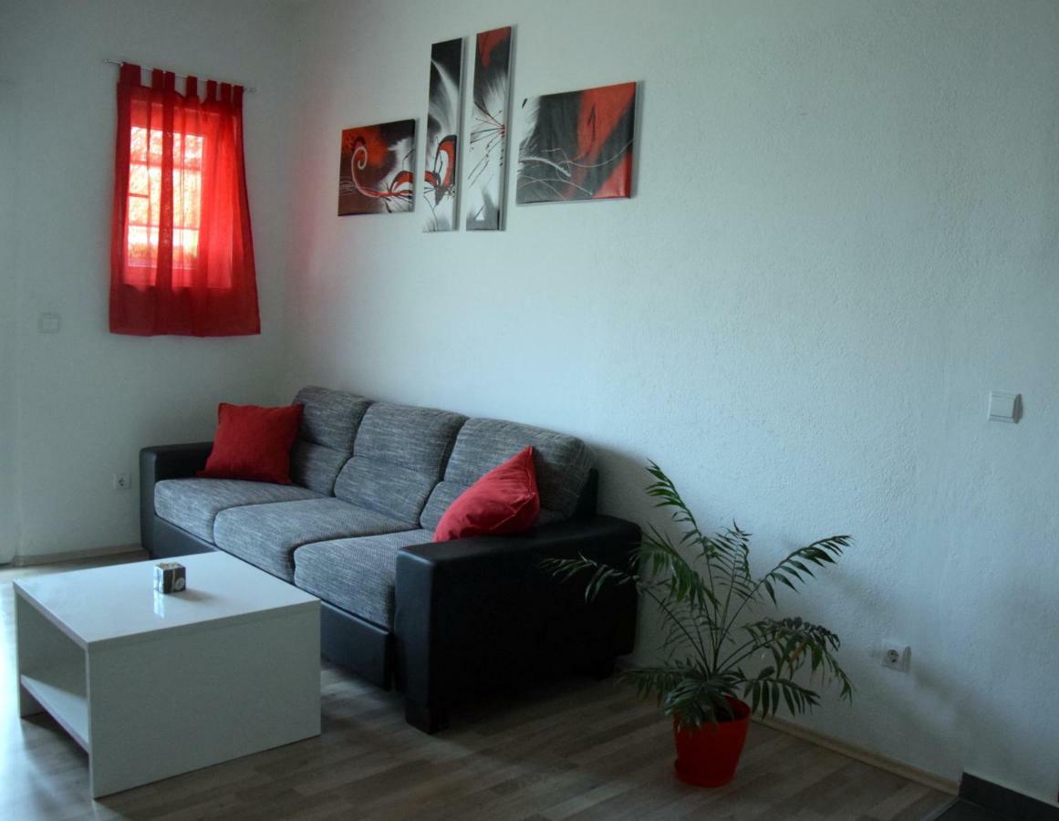 Apartman Ana Apartment Сали Екстериор снимка