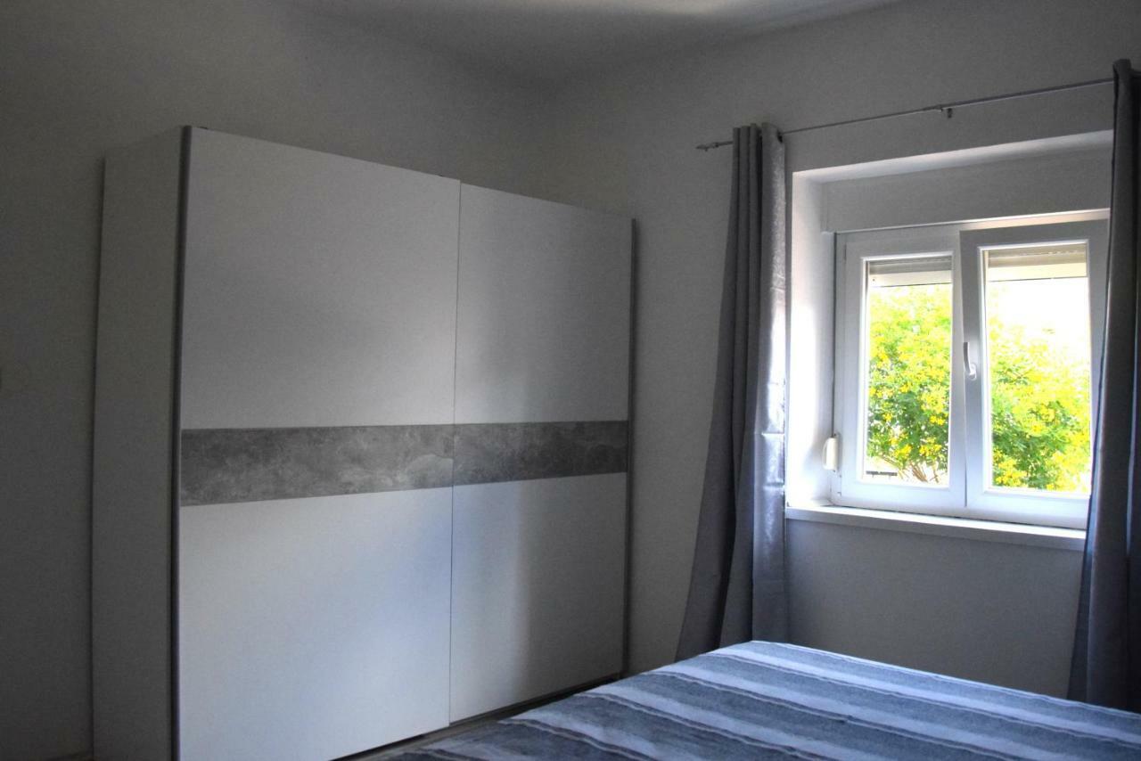 Apartman Ana Apartment Сали Екстериор снимка